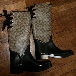 Coach boots
